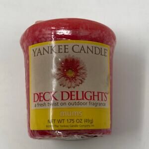 Yankee Candle Deck Delights Mums Outdoor Votive Candle Retired